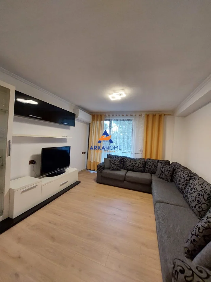 Tirane, shitet apartament 2+1+Ballkon Kati 5, 101 m² 313.512 € (RRUGA MYSLYM SHYRI)