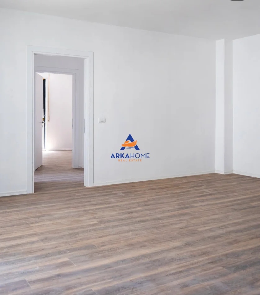 Tirane, jepet me qera apartament 3+1+Ballkon Kati 7, 130 m² 864 € (RRUGA E DURRESIT)