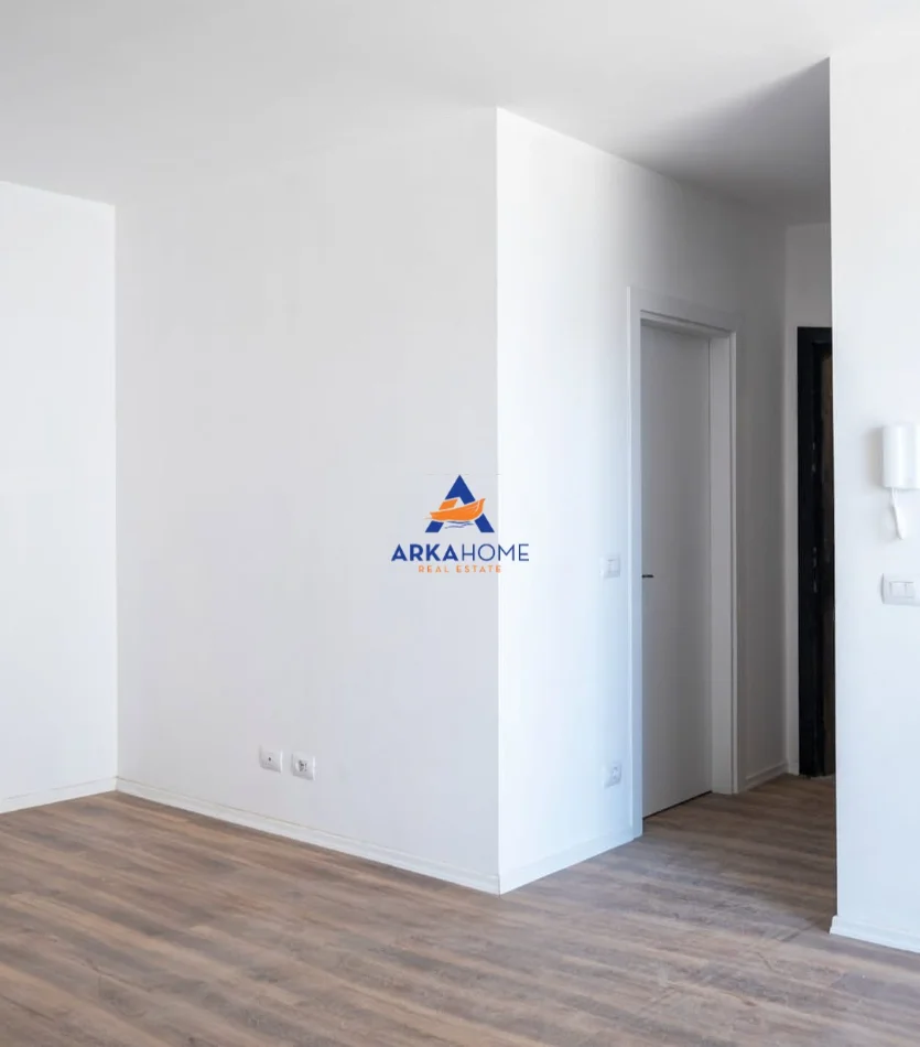Tirane, jepet me qera apartament 3+1+Ballkon Kati 7, 130 m² 864 € (RRUGA E DURRESIT)