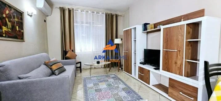 Tirane, jepet me qera apartament 1+1 Kati 4, 75 m² 594 € (RRUGA DURRESIT)