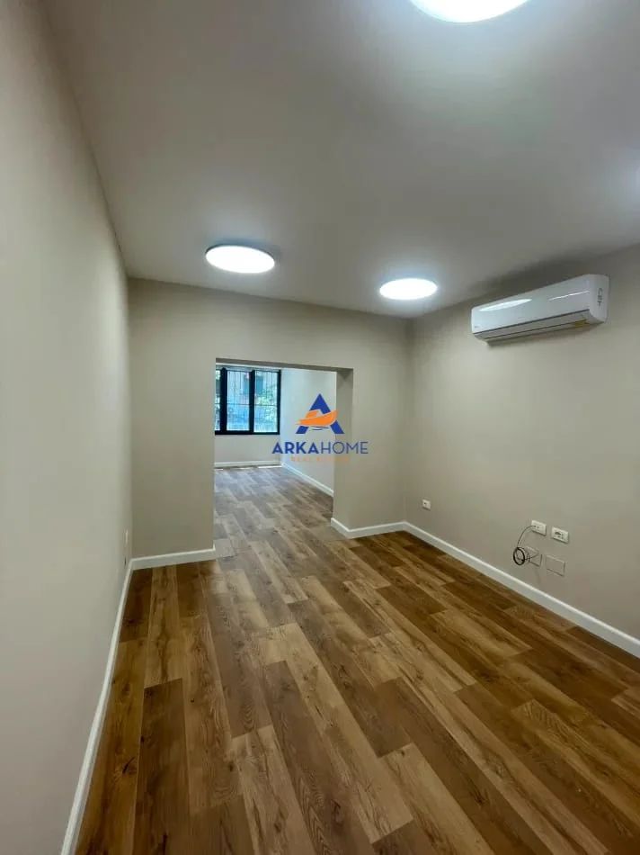 Tirane, jepet me qera zyre Kati 1, 110 m² 1.297 € (RRUGA MARGARITA TUTULANI)