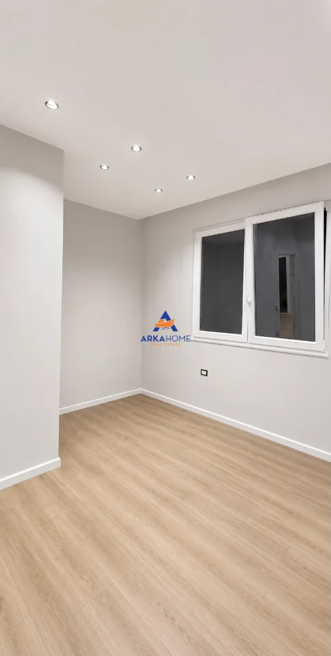 Tirane, shitet apartament 1+1+Ballkon Kati 1, 64 m² 120.000 € (KODRA DIELLIT)