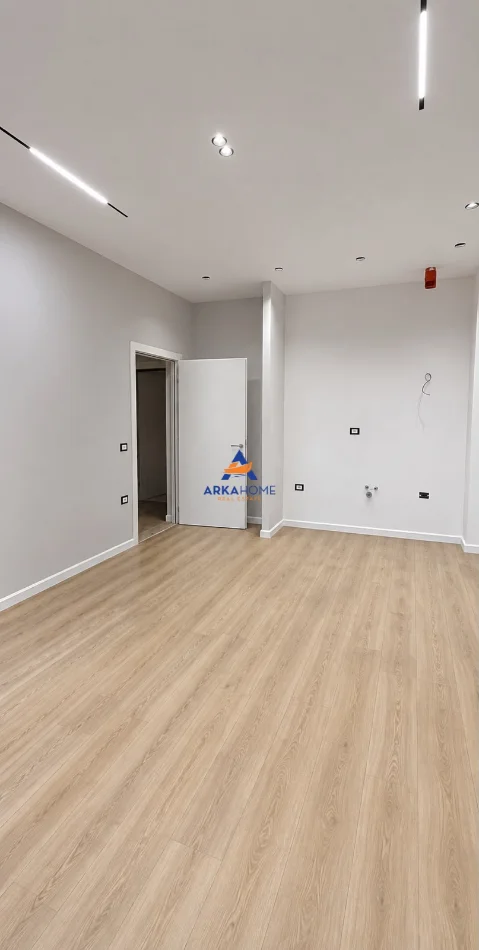 Tirane, shitet apartament 1+1+Ballkon Kati 1, 64 m² 120.000 € (KODRA DIELLIT)