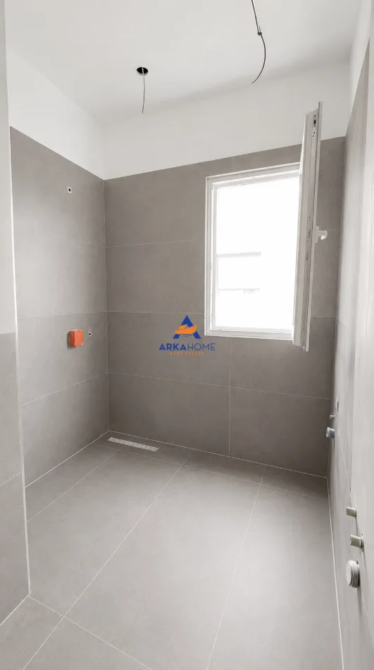 Tirane, shitet apartament 1+1+Ballkon Kati 1, 64 m² 120.000 € (KODRA DIELLIT)