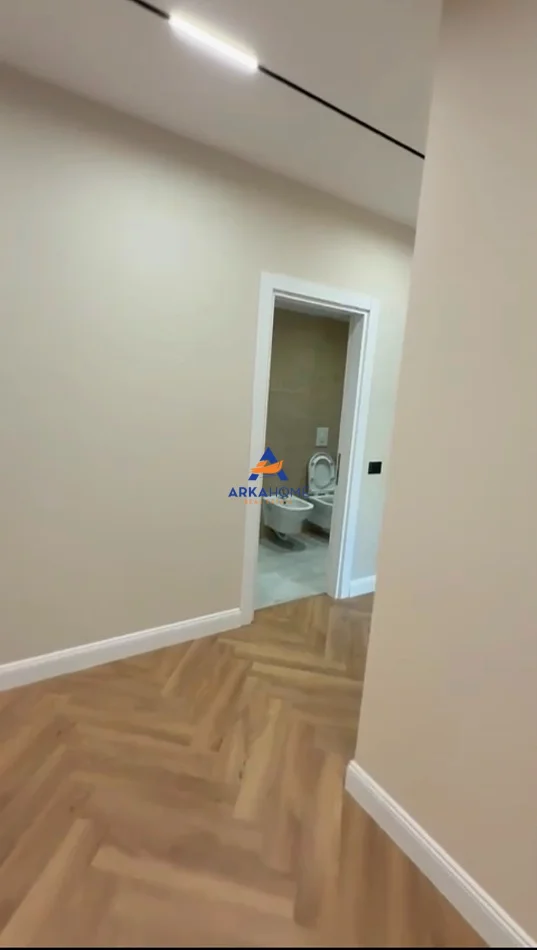 Tirane, jepet me qera apartament 2+1+Ballkon Kati 2, 111 m² 1.200 € (HIPOTEKA)