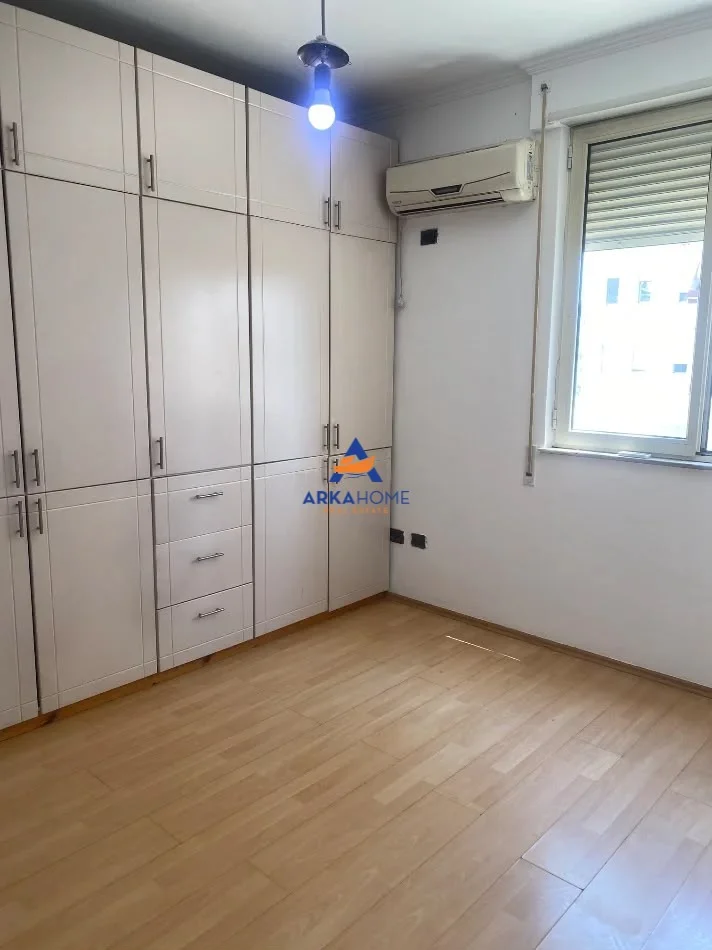 Tirane, jepet me qera apartament 2+1 Kati 3, 92 m² 540 € (GJIMNAZI ISMAIL QEMALI)