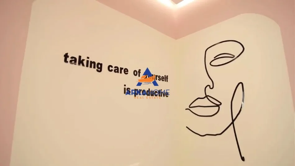 Tirane, shitet ambjent biznesi Kati 0, 66 m² (KAMEZ)