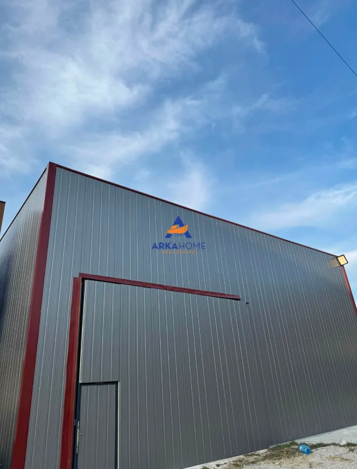 Tirane, jepet me qera ambjent biznesi Kati 0, 400 m² 2.162 € (PEZE)
