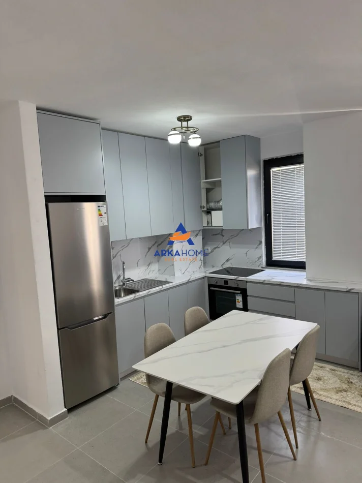Tirane, jepet me qera apartament 1+1 Kati 7, 70 m² 500 € 