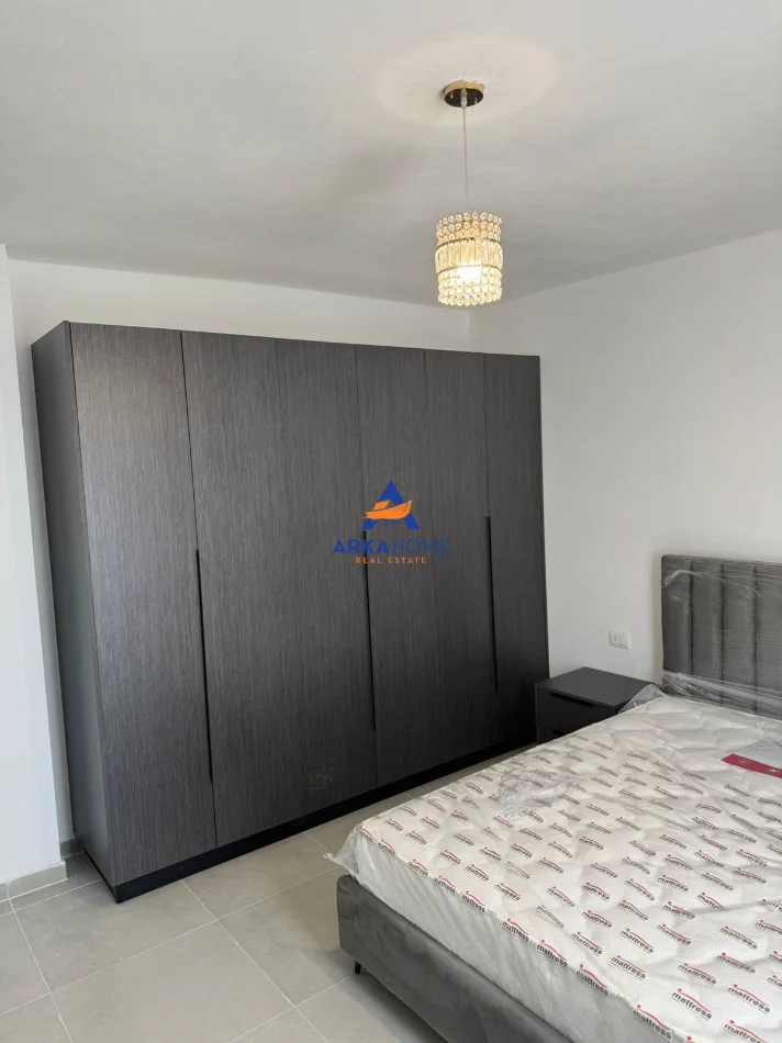 Tirane, jepet me qera apartament 1+1 Kati 7, 70 m² 500 € 