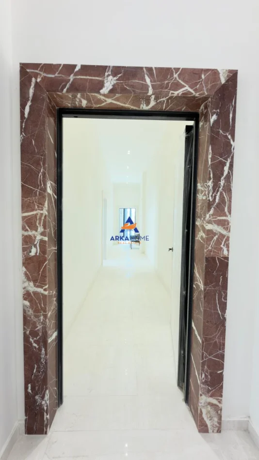 Tirane, shitet ambjent biznesi Kati 0, 129 m² 645.000 € 