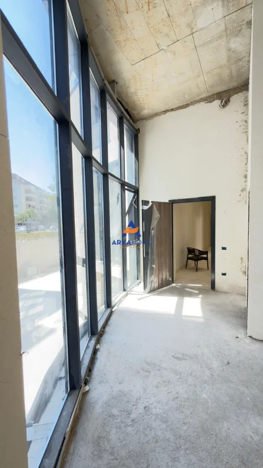 Tirane, shitet ambjent biznesi Kati 0, 129 m² 645.000 € 