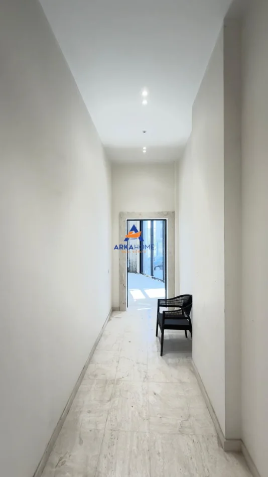 Tirane, shitet ambjent biznesi Kati 0, 129 m² 645.000 € 