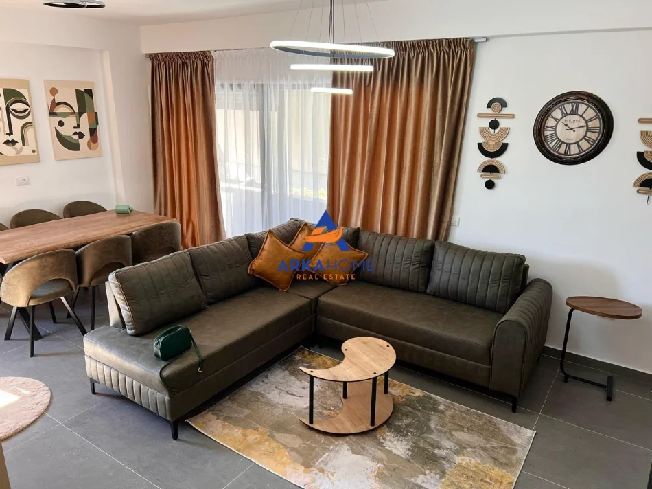 Tirane, jepet me qera apartament duplex 3+1+Ballkon Kati 5, 130 m² 1.297 € 