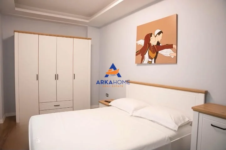 Tirane, jepet me qera apartament 2+1+Ballkon Kati 1, 100 m² 864 € 