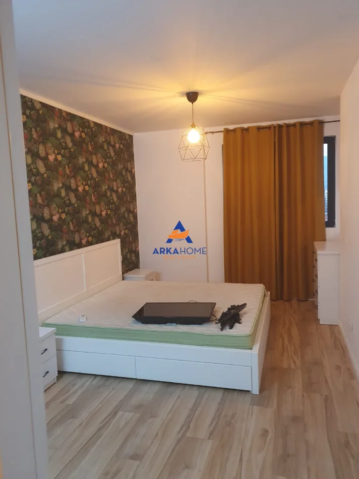 Tirane, jepet me qera apartament 1+1+Ballkon Kati 10, 70 m² 600 € 