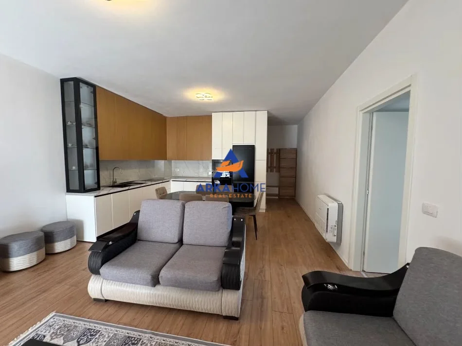 Tirane, jepet me qera apartament 2+1 Kati 3, 106 m² 541 € 