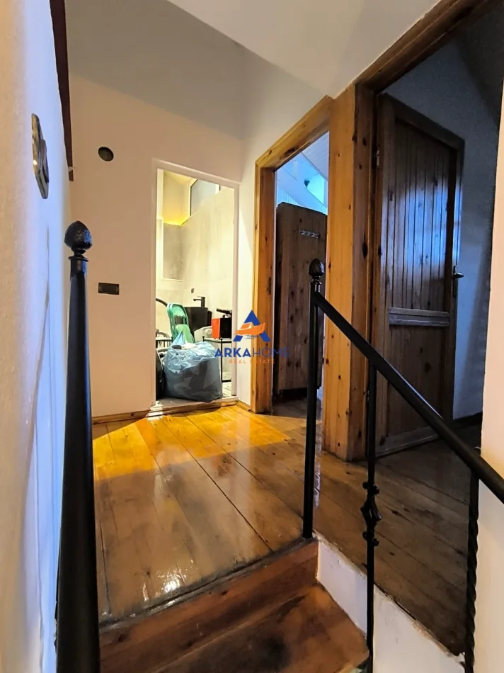 Tirane, jepet me qera apartament duplex 2+1+Ballkon Kati 3, 84 m² 1.500 €