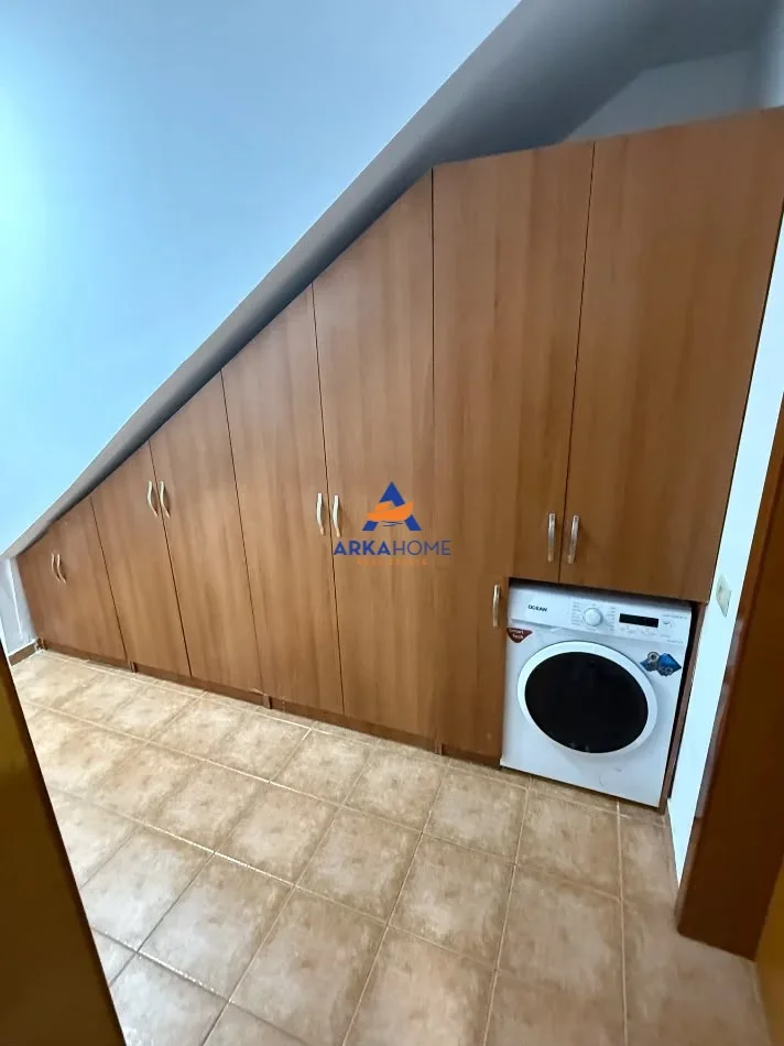 Tirane, jepet me qera Vile 1+1 Kati 0, 70 m² 541 € 