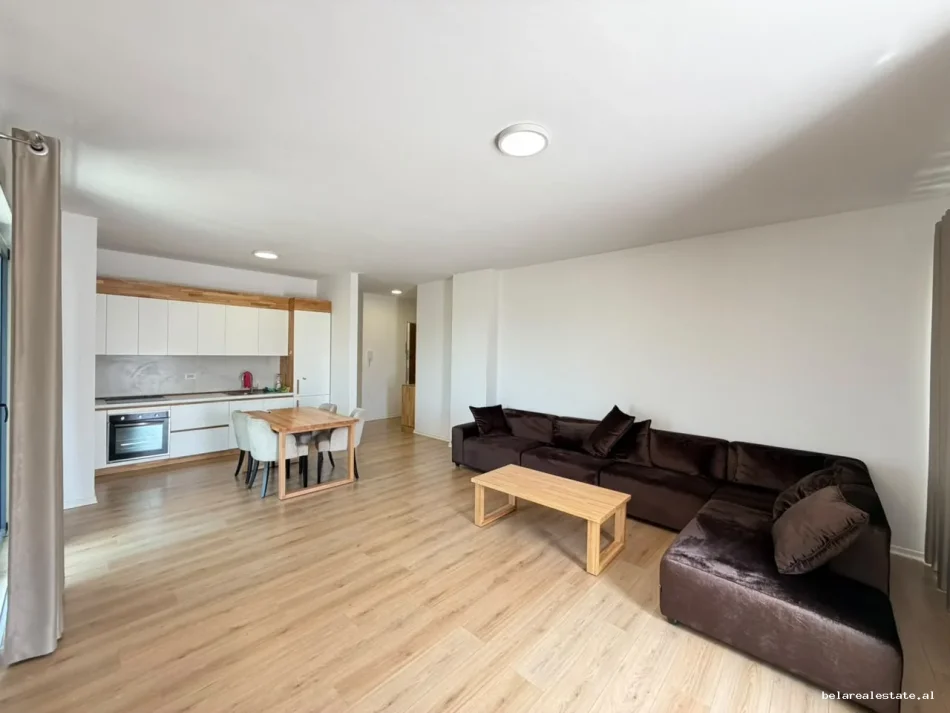 Tirane, jap me qera apartament 3+1+Ballkon Kati 6, 130 m² 1.000 € (Kompleksi Erli, Porcelan)