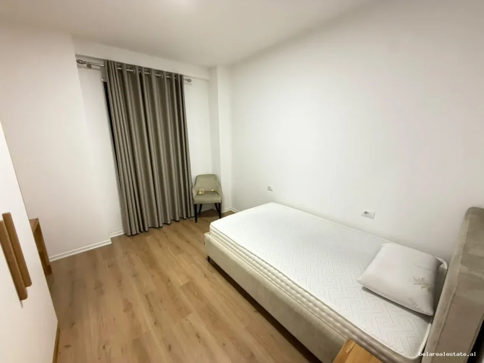 Tirane, jap me qera apartament 3+1+Ballkon Kati 6, 130 m² 1.000 € (Kompleksi Erli, Porcelan)