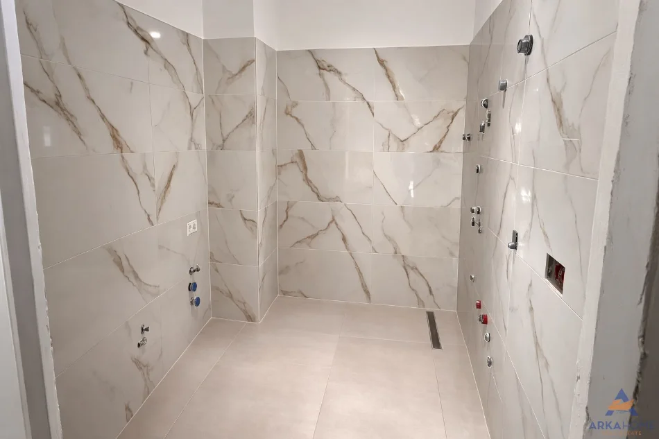 Shqiperi, shitet apartament 1+1+Ballkon Kati 7, 76 m² 110.000 € 