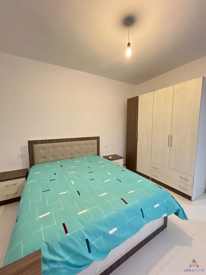 Tirane, jepet me qera apartament 1+1+Ballkon Kati 2, 83 m² 350 € 