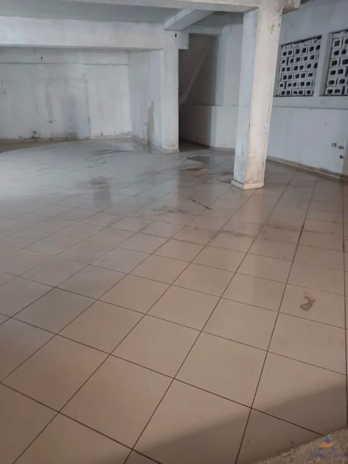 Tirane, shitet ambjent biznesi Kati 1, 1.000 m² 1.600.000 € 