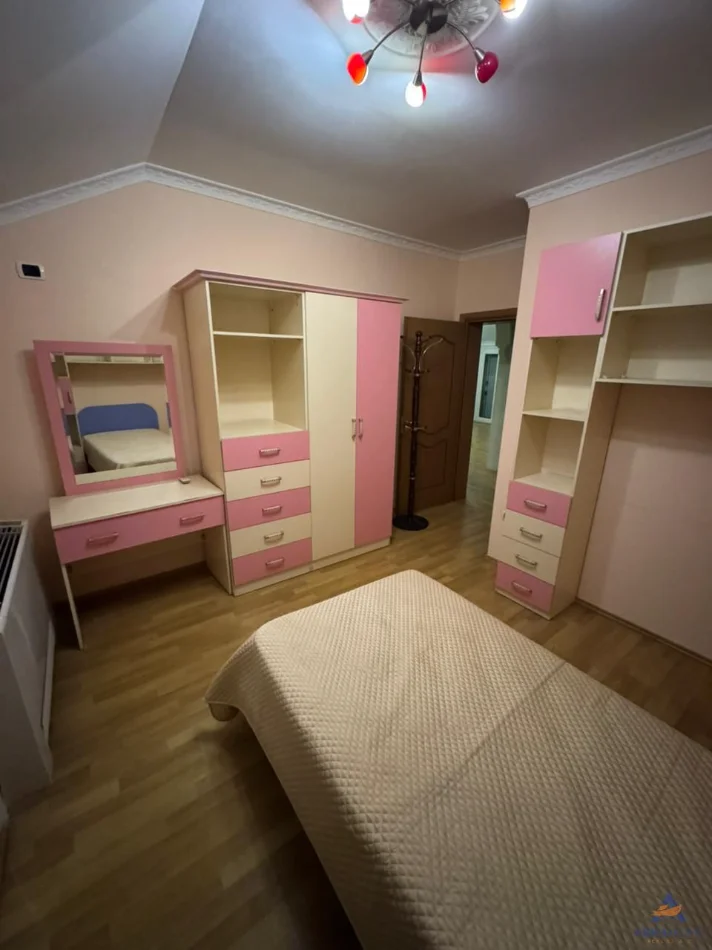 Tirane, shitet Vile Vile 3 Katshe Kati 3, 430 m² 400.000 € (INSTITUT)