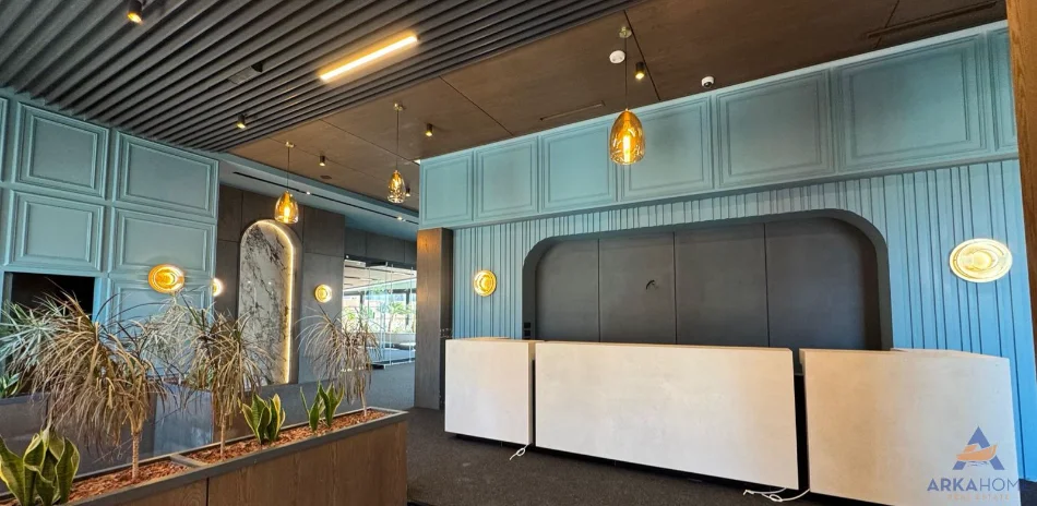 Tirane, jepet me qera zyre Kati 9, 700 m² 10.000 € 