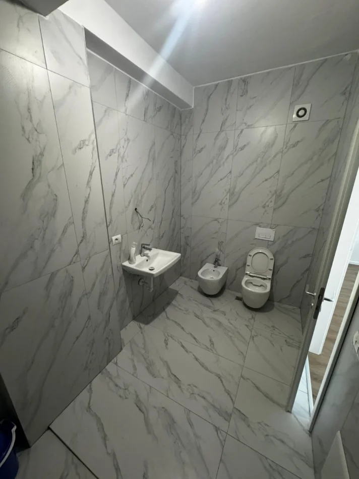 Tirane, shitet apartament 1+1 Kati 1, 56 m² 92.000 € (Ali Demi | Kompleksi Mangalem21 (Kaimi))