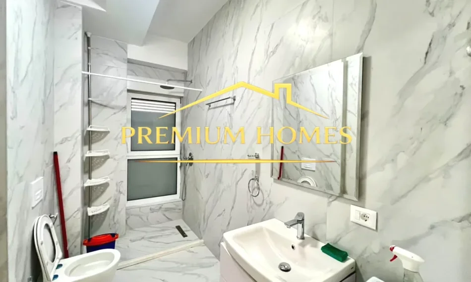 Tirane, jepet me qera apartament 2+1 , 110 m² 535 €