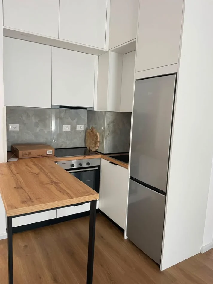 Tirane, jepet me qera apartament 1+1 Kati 8, 60 m² 400 € (Kompleksi Mangalem 21 | Kadiu , Ali Dem)