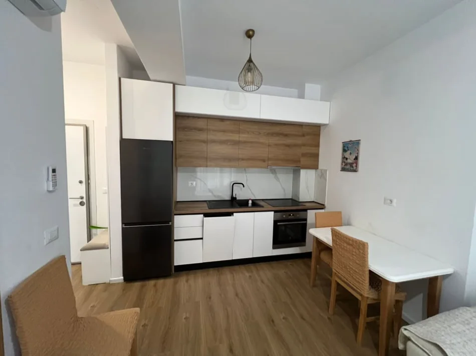 Shqiperi, jepet me qera apartament 1+1 Kati 2, 53 m² 400 € (Kompleksi Mangalem 21 | Kaimi, Ali Dem)