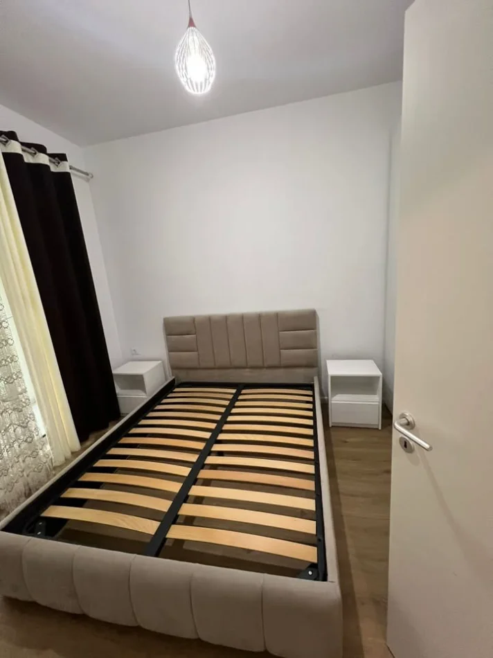 Shqiperi, jepet me qera apartament 1+1 Kati 2, 53 m² 400 € (Kompleksi Mangalem 21 | Kaimi, Ali Dem)
