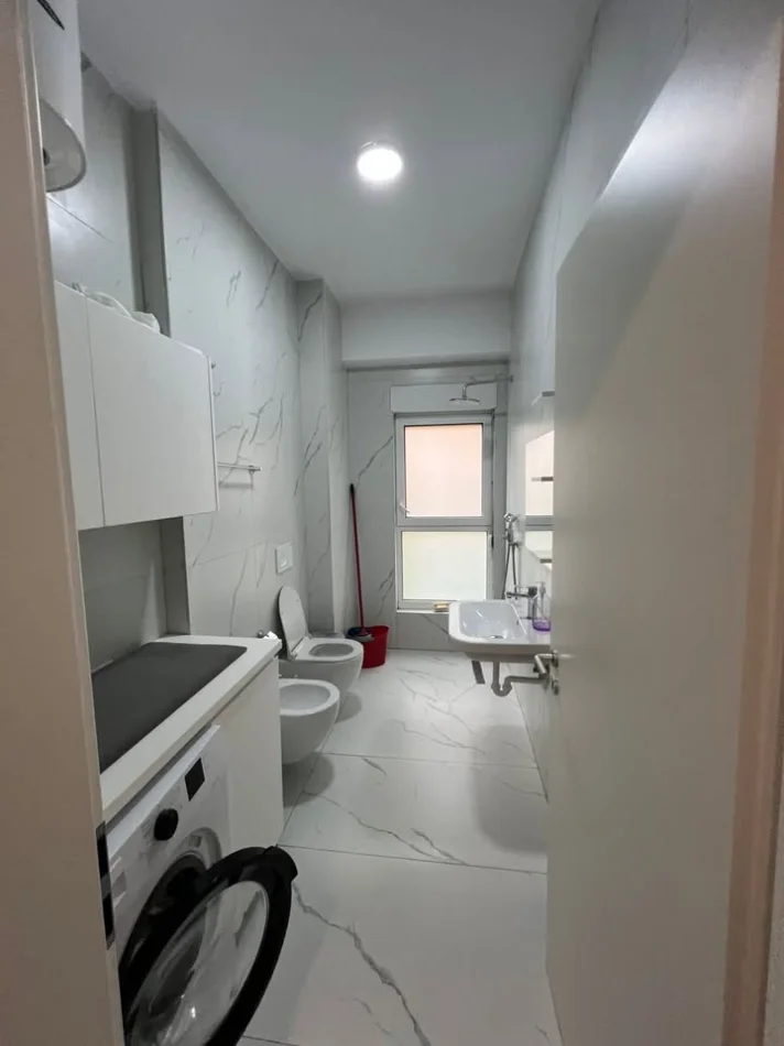 Shqiperi, jepet me qera apartament 1+1 Kati 2, 53 m² 400 € (Kompleksi Mangalem 21 | Kaimi, Ali Dem)