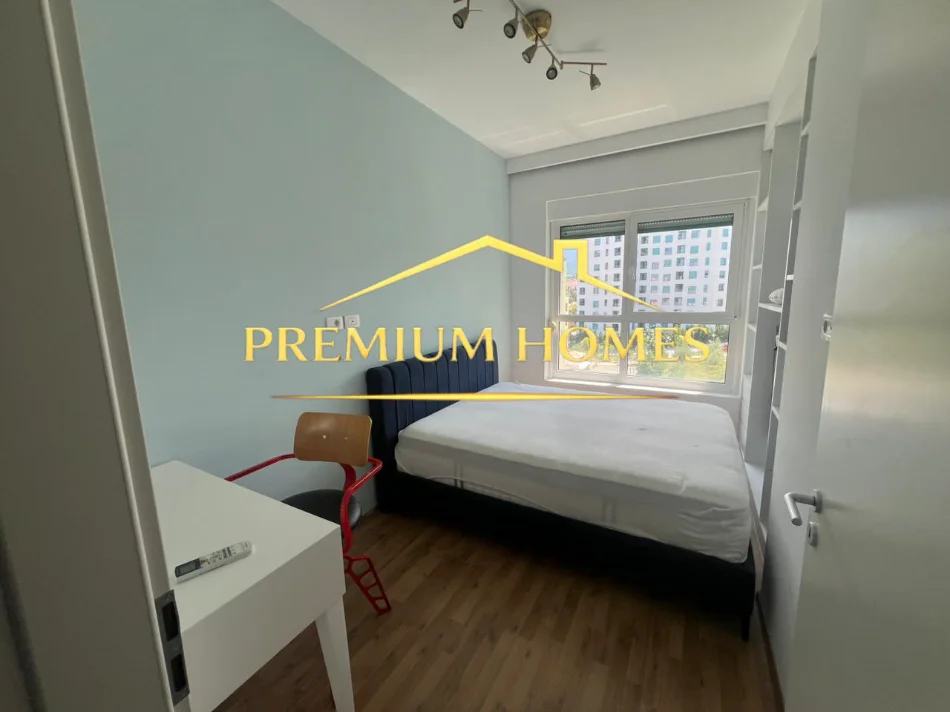 Tirane, jepet me qera apartament 2+1+Ballkon Kati 5, 95 m² 550 € (Mangalem21 + Parking)