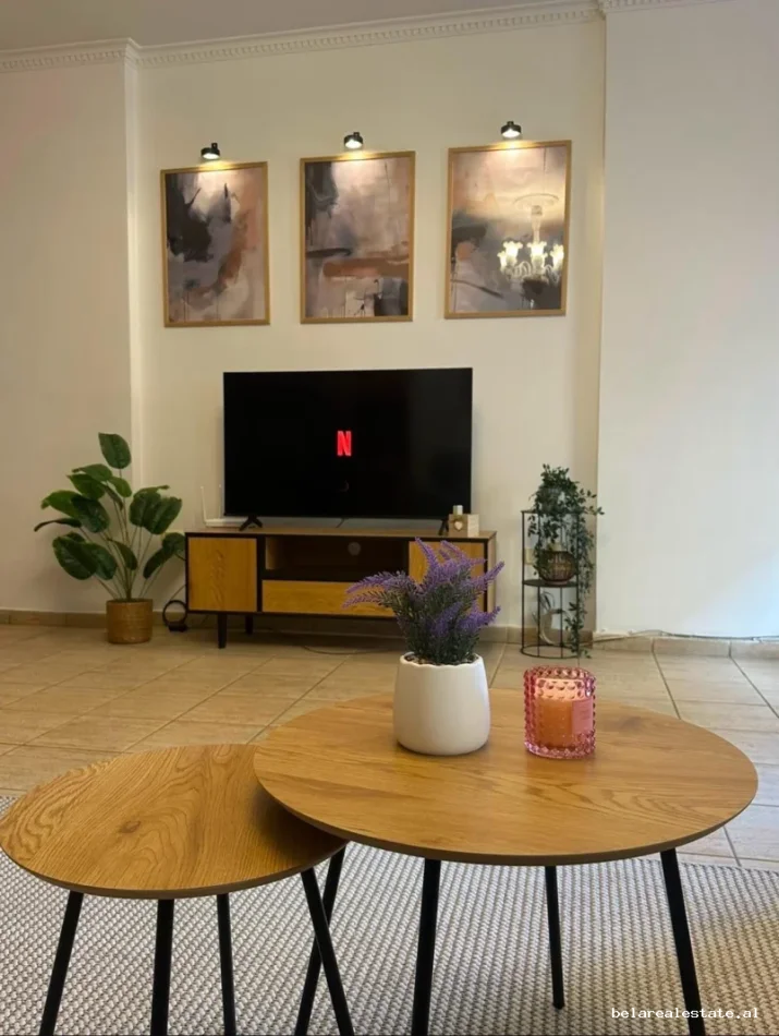Tirane, jepet me qera apartament 1+1 Kati 3, 690 € 
