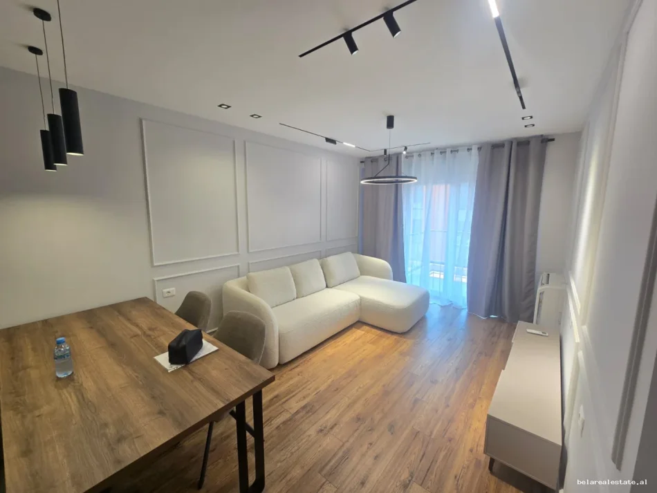 Tirane, jepet me qera apartament 1+1+Ballkon Kati 6, 72 m² 700 € (Ali Dem)