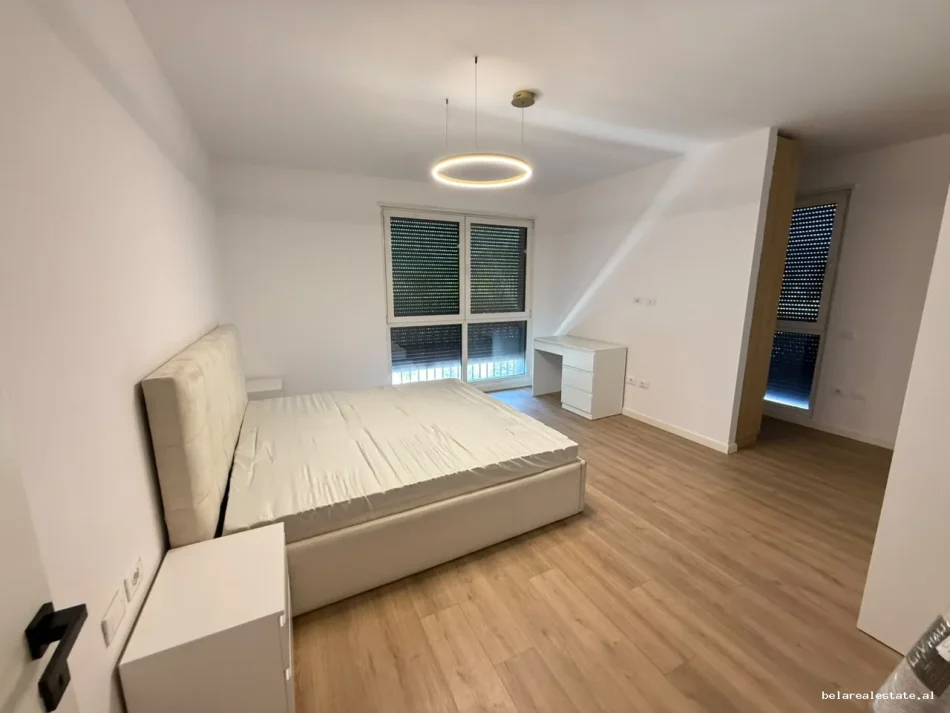 Tirane, jepet me qera apartament 3+1 Kati 6, 135 m² 1.780 € (Rruga Prokop Mima)