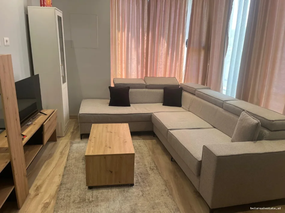 Tirane, jepet me qera apartament 2+1 Kati 3, 82 m² 530 € (Sokrat Miho)