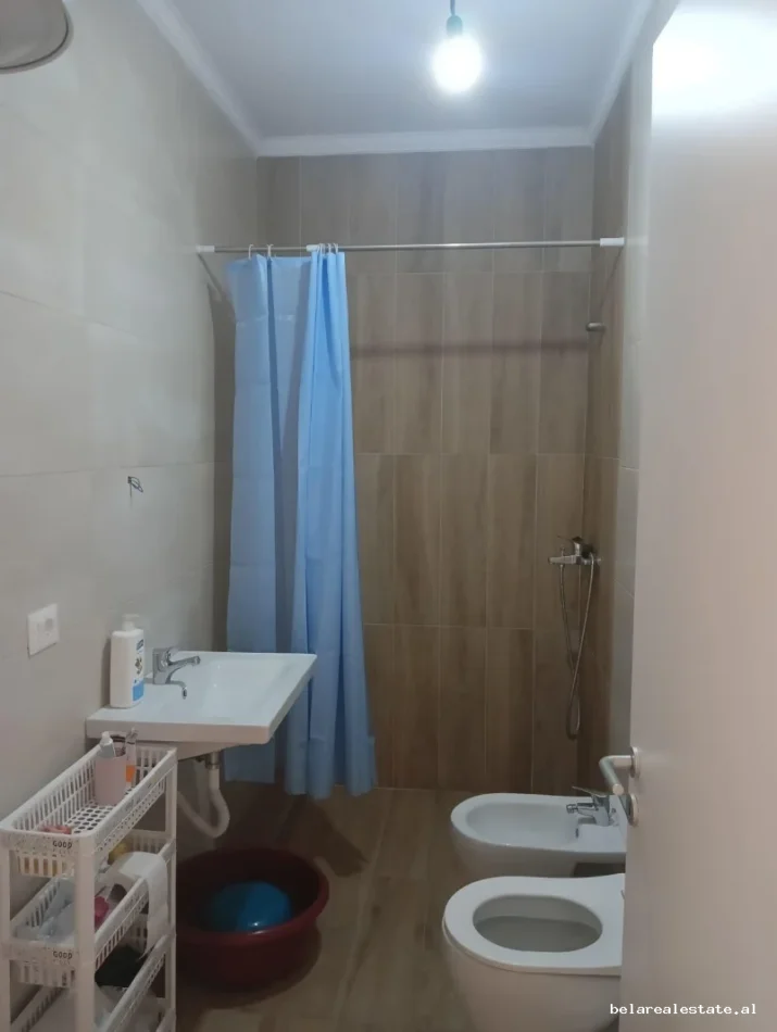 Tirane, jepet me qera 1+1 Kati 9, 60 m² 500 € (Don Bosco)
