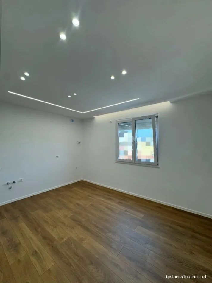 Tirane, shitet apartament 2+1+Ballkon Kati 4, 64 m² 168.000 € (Riza Cerova)