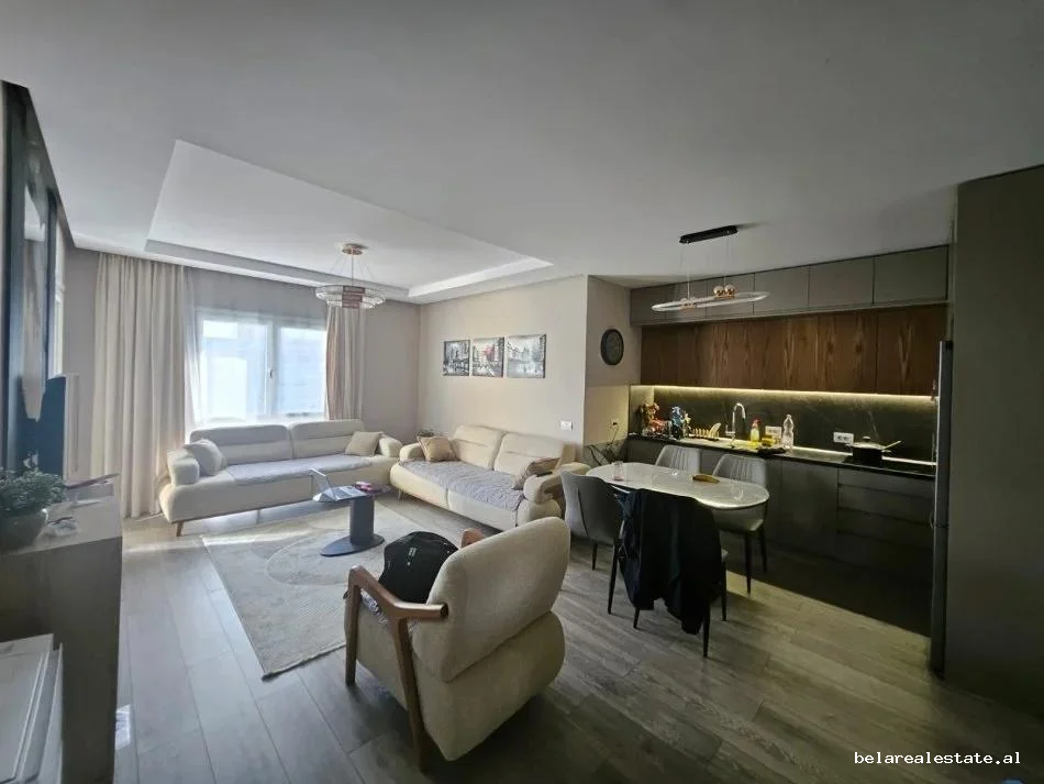 Tirane, jepet me qera apartament 2+1+Ballkon Kati 2, 105 m² 750 € (Dritan Hoxha)