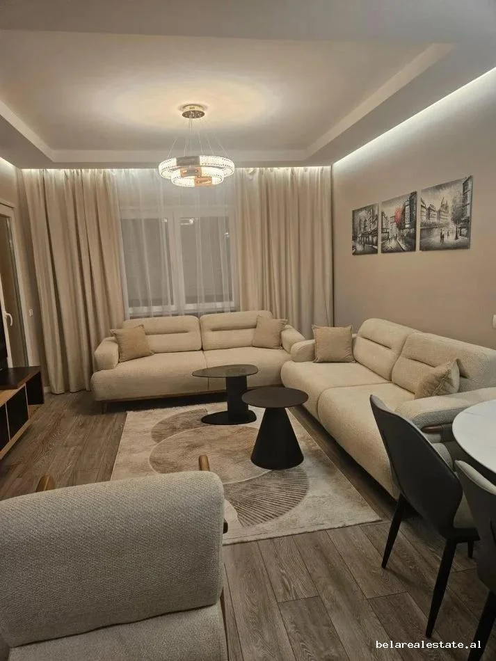 Tirane, jepet me qera apartament 2+1+Ballkon Kati 2, 105 m² 750 € (Dritan Hoxha)