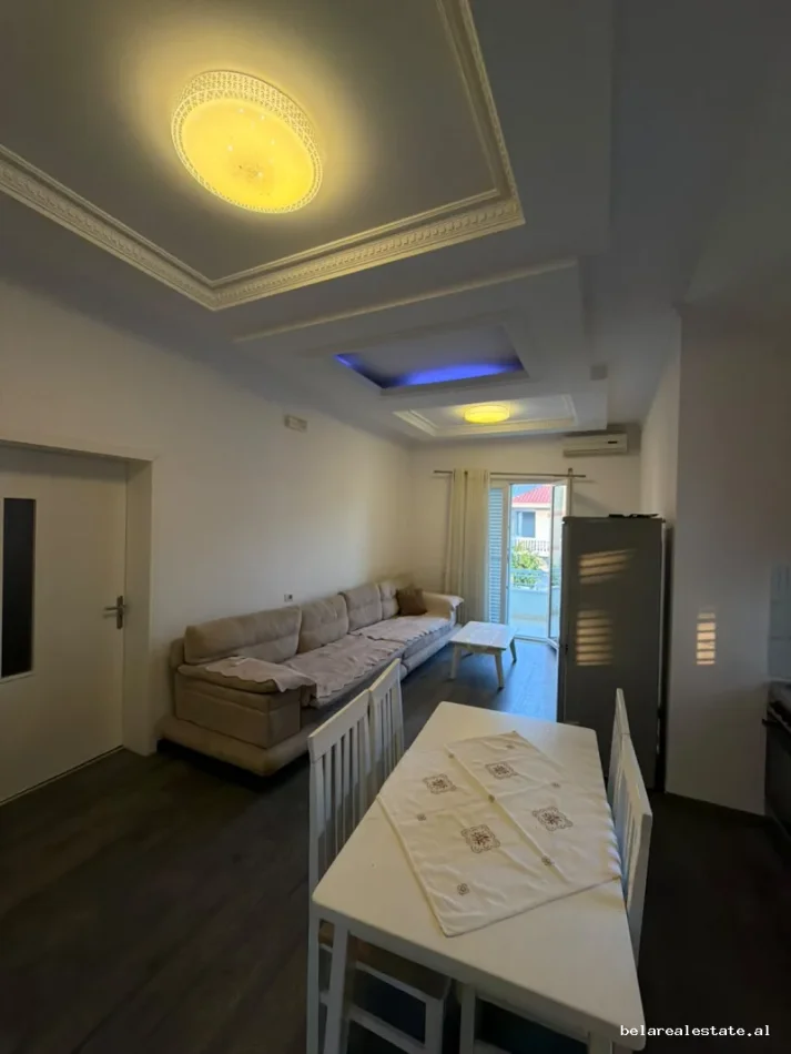Tirane, jepet me qera Vile Vile 3 Katshe Kati 3, 110 m² 540 € (Siri Kodra)