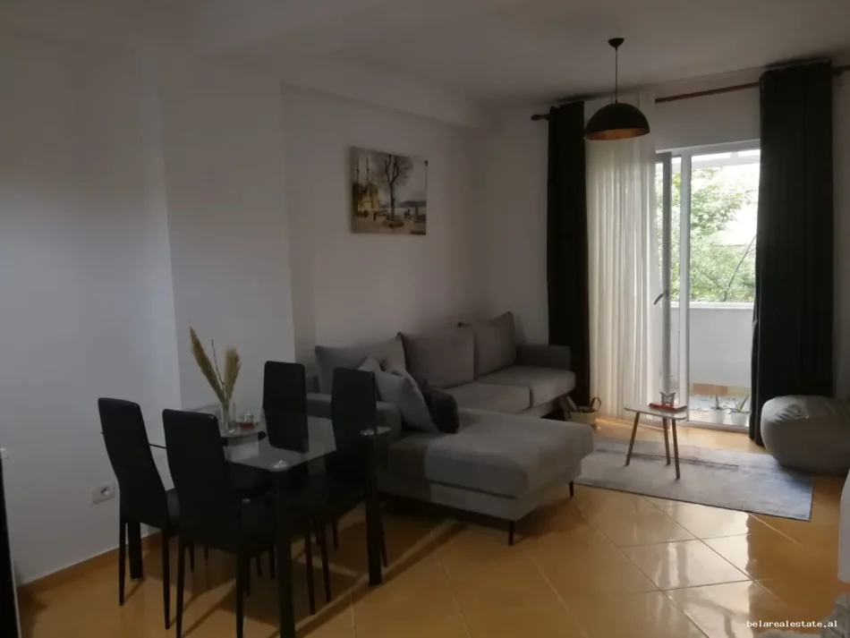 Tirane, shitet apartament 2+1+Ballkon Kati 1, 82 m² 144.050 € (Astir)