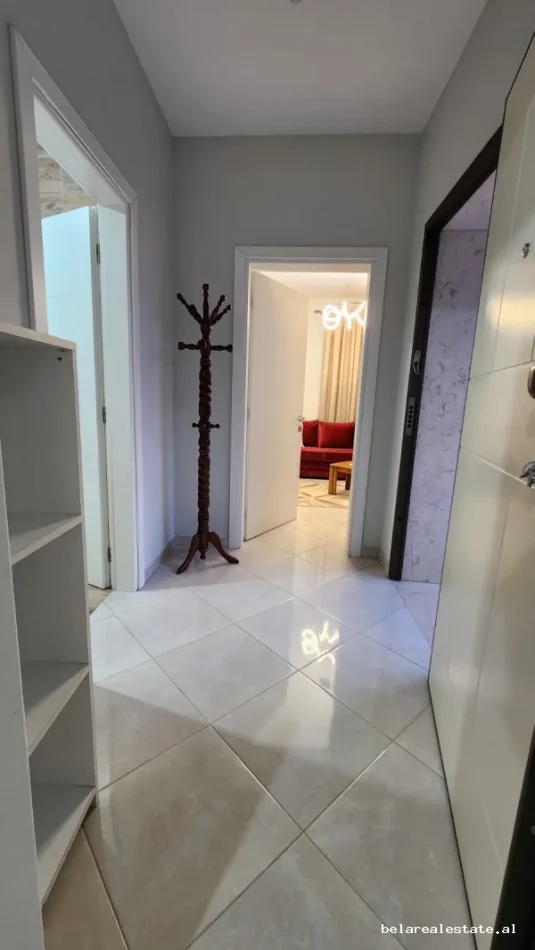 Tirane, jepet me qera Vile Vile 2 Katshe Kati 1, 65 m² 535 € (Rruga Elbasanit)
