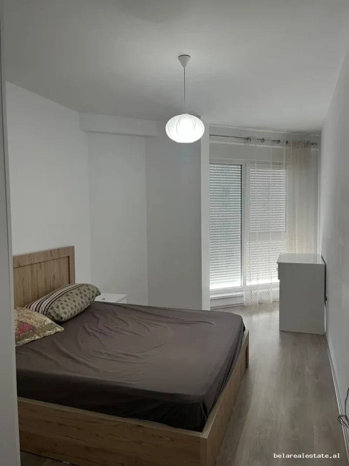 Tirane, jepet me qera apartament 2+1+Ballkon Kati 4, 106 m² 590 € (Bulevardi i Ri)