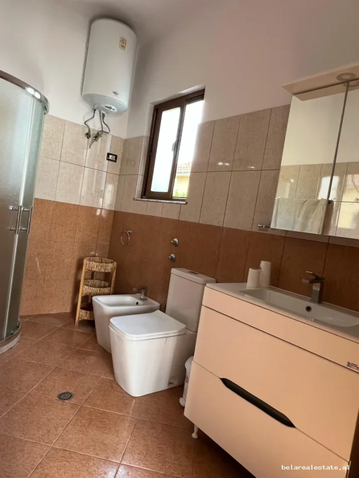 Tirane, jepet me qera Vile Vile 2 Katshe Kati 2, 90 m² 540 € (5 Maji)